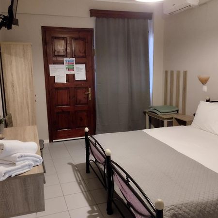 Hotel Miramare à Pétra Extérieur photo