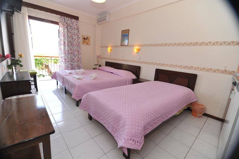 Hotel Miramare à Pétra Extérieur photo